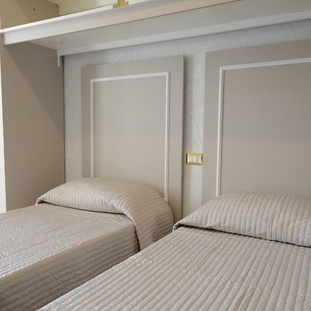 Luxury White House Romeアパートメント エクステリア 写真